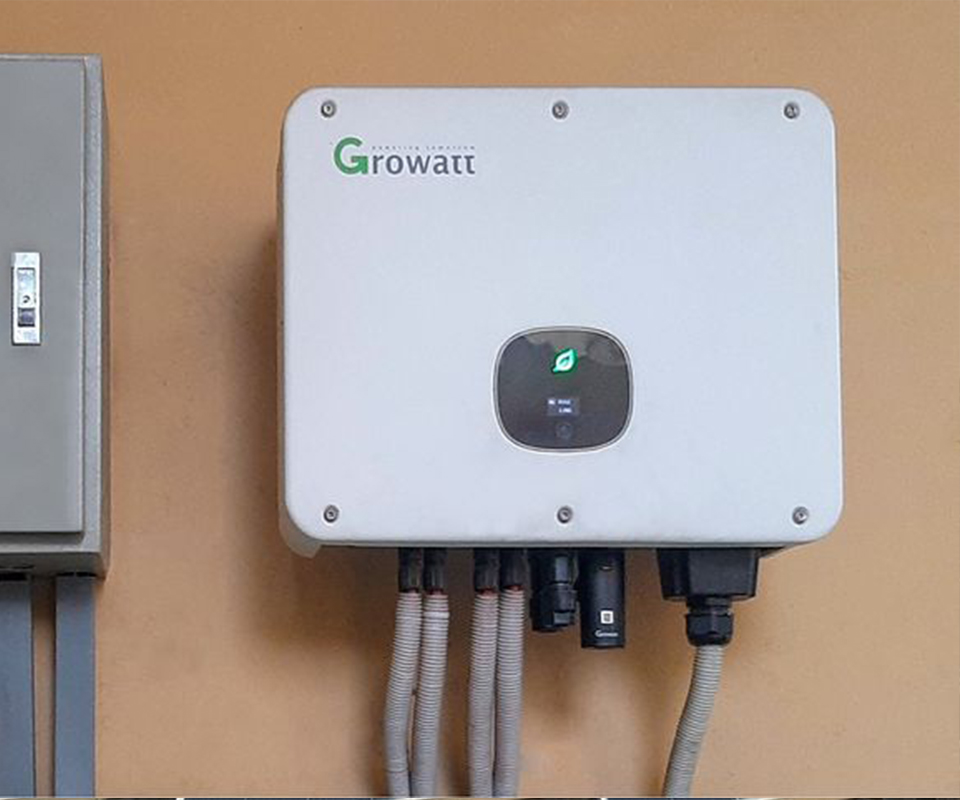 Growatt presenta un nuevo inversor fotovoltaico para aplicaciones aisladas  - Energía Estratégica